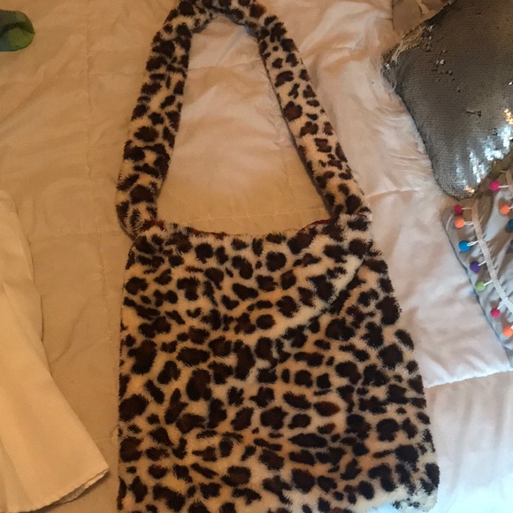Handbags - Oversized cheetah print tote bag!